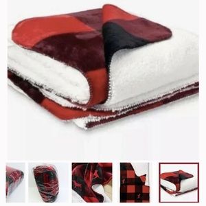 Victoria's Secret PINK Black & Red Buffalo Plaid Sherpa Blanket Throw 50" x 60"